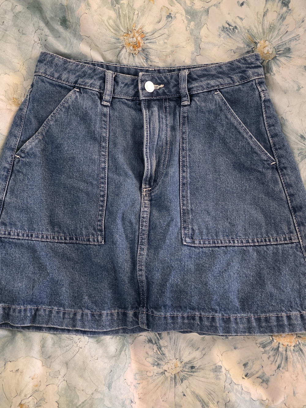 &denim H&M 100% cotton mini jean skirt size 4